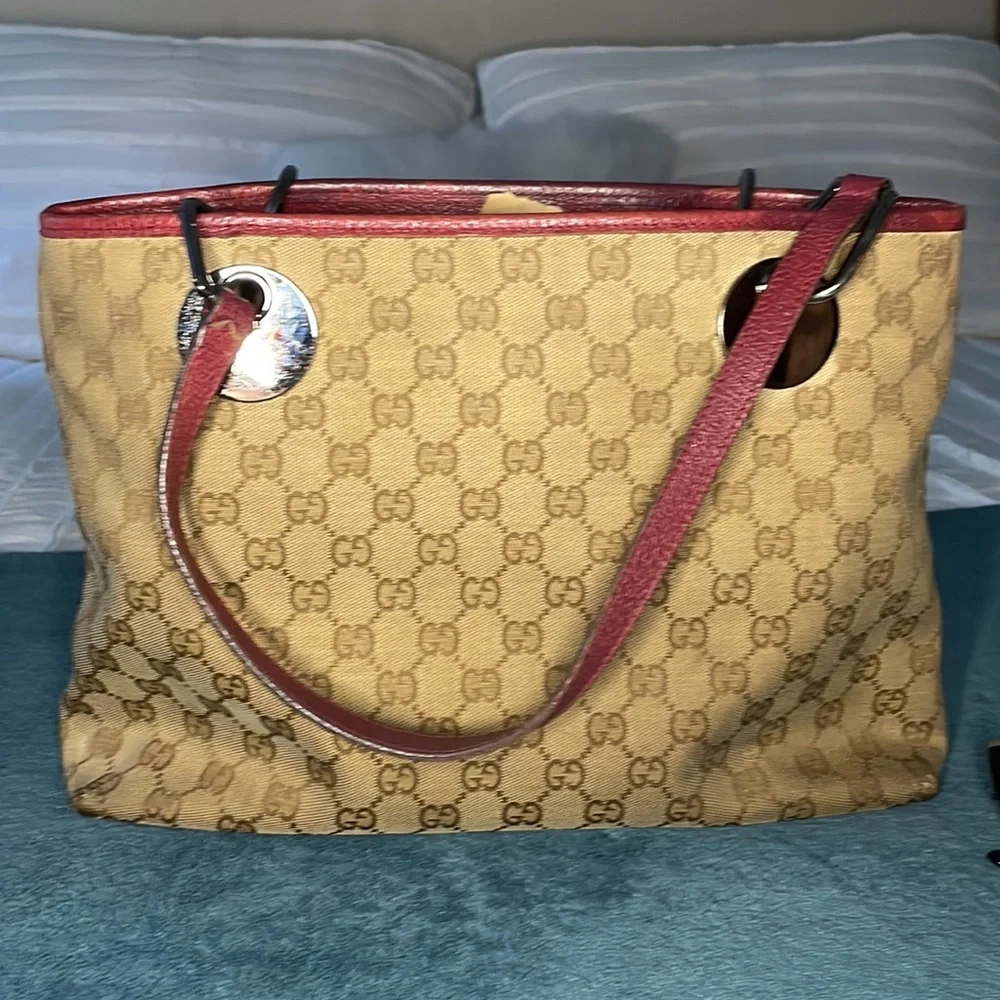 Tan Gucci GG Canvas Eclipse Shoulder Bag - Picture 4 of 17